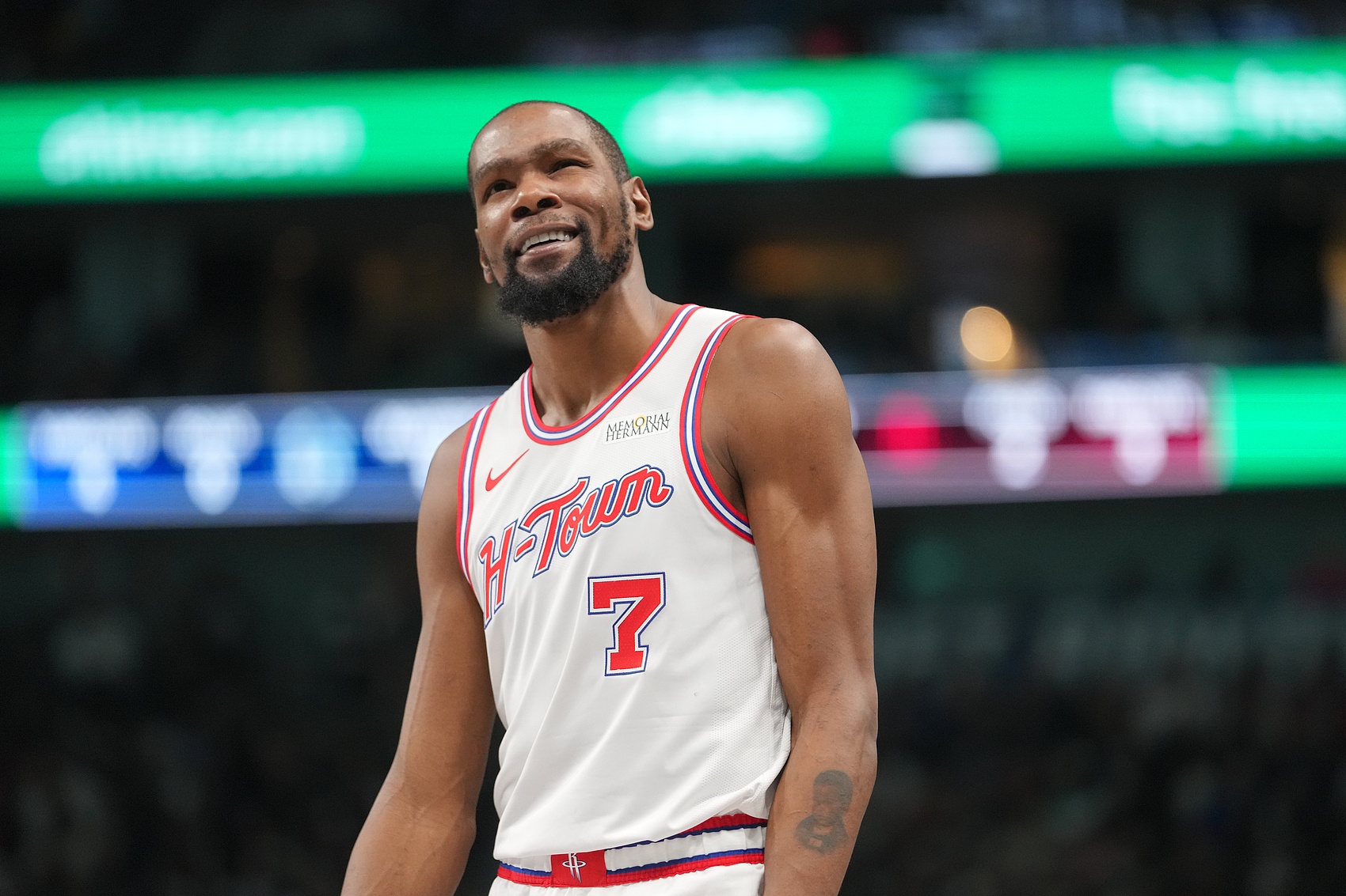 挺能抢！杜兰特首节拿5篮板 6中3贡献7分1助攻