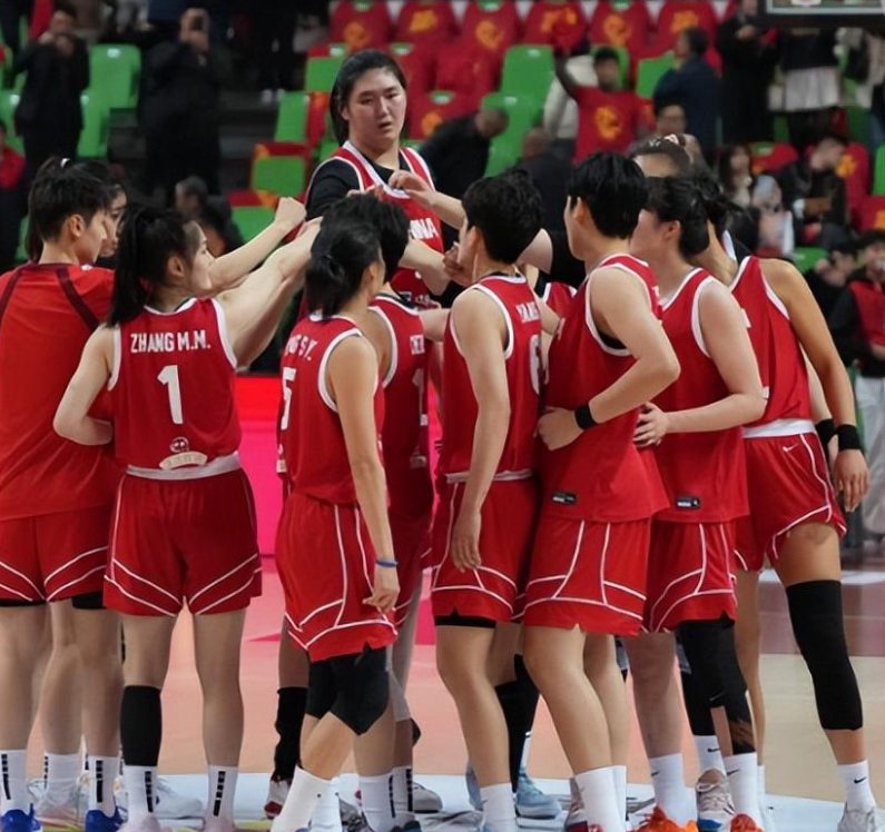 v站-中国女篮74-69巴西女篮！球员评价：4人满分，3人崩盘，3人刚及格