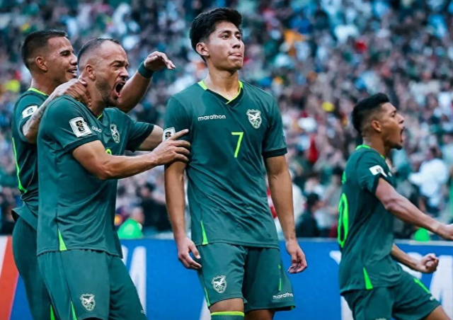 v站-2-1！亚洲第9队挺进世界杯，为这一刻等待了40年，跟法国挪威同组|伊拉克|玻利维亚|附加赛|男足|洲际附加赛_新浪体育_新浪新闻